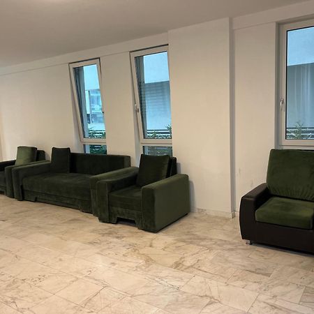 Dominic 2 Beds 1 Sofa Parking Pool Apartament By Alezzi Nord10 Apartment Năvodari Екстериор снимка