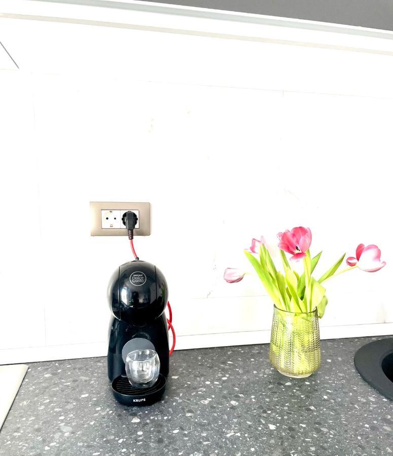 Dominic 2 Beds 1 Sofa Parking Pool Apartament By Alezzi Nord10 Apartment Năvodari Екстериор снимка