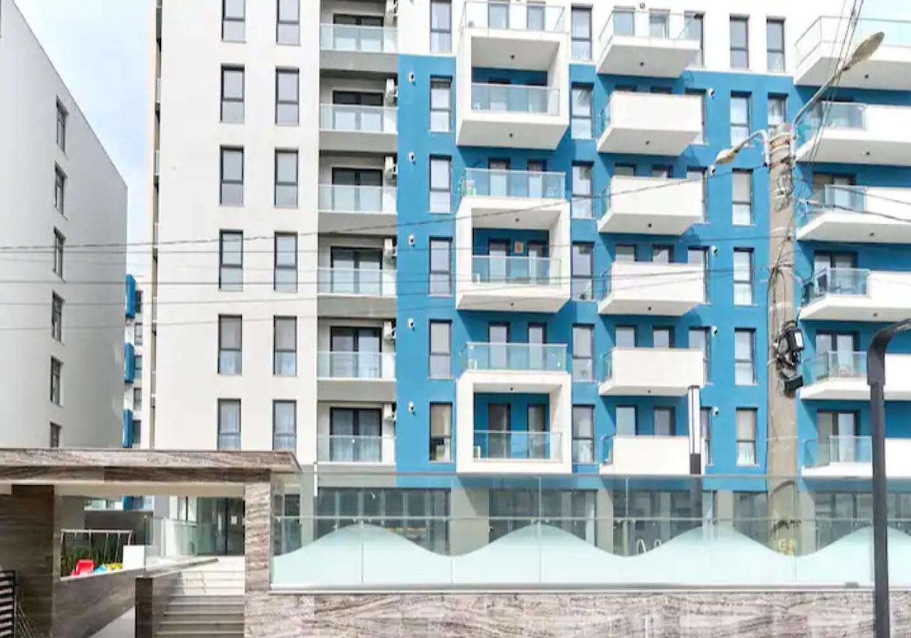 Dominic 2 Beds 1 Sofa Parking Pool Apartament By Alezzi Nord10 Apartment Năvodari Екстериор снимка